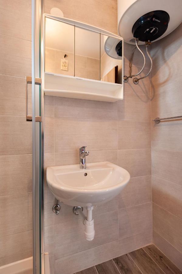 Apartments Lile Brela Ngoại thất bức ảnh