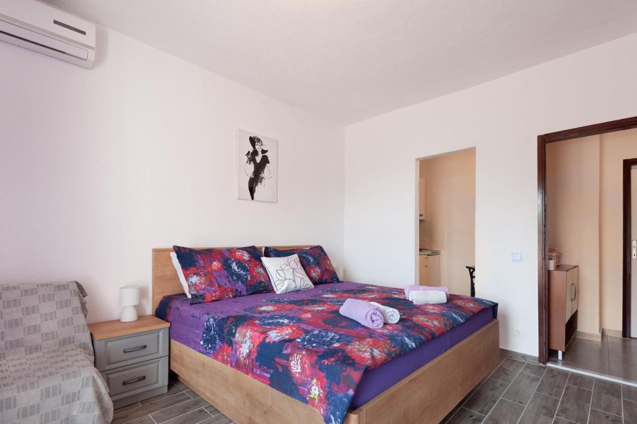 Apartments Lile Brela Ngoại thất bức ảnh
