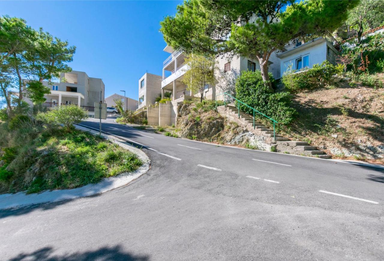 Apartments Lile Brela Ngoại thất bức ảnh