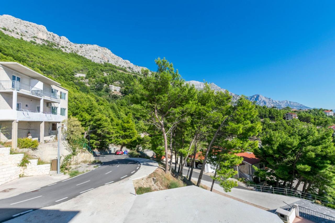 Apartments Lile Brela Ngoại thất bức ảnh
